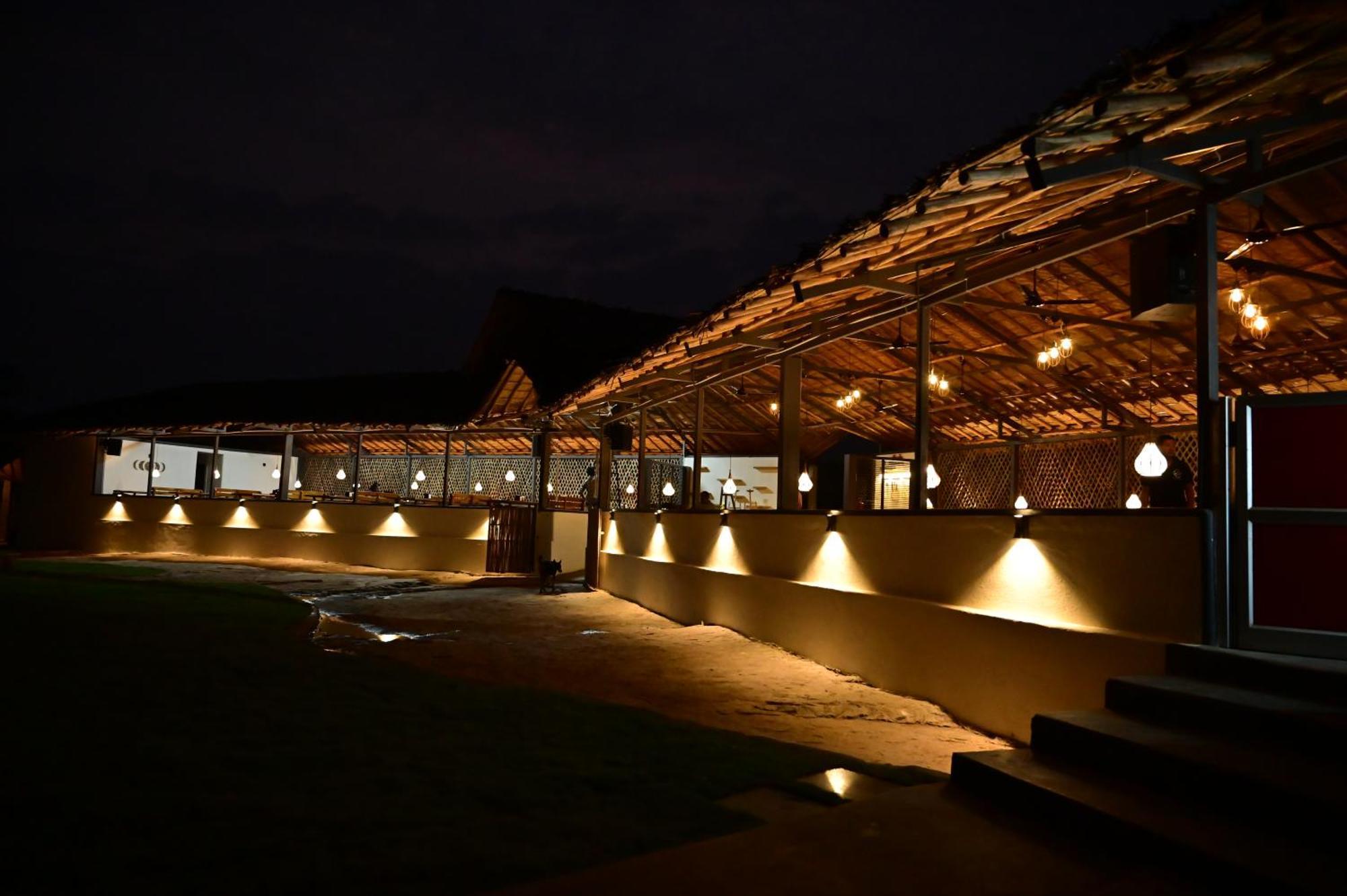 The Hampi Cafe Otel Dış mekan fotoğraf