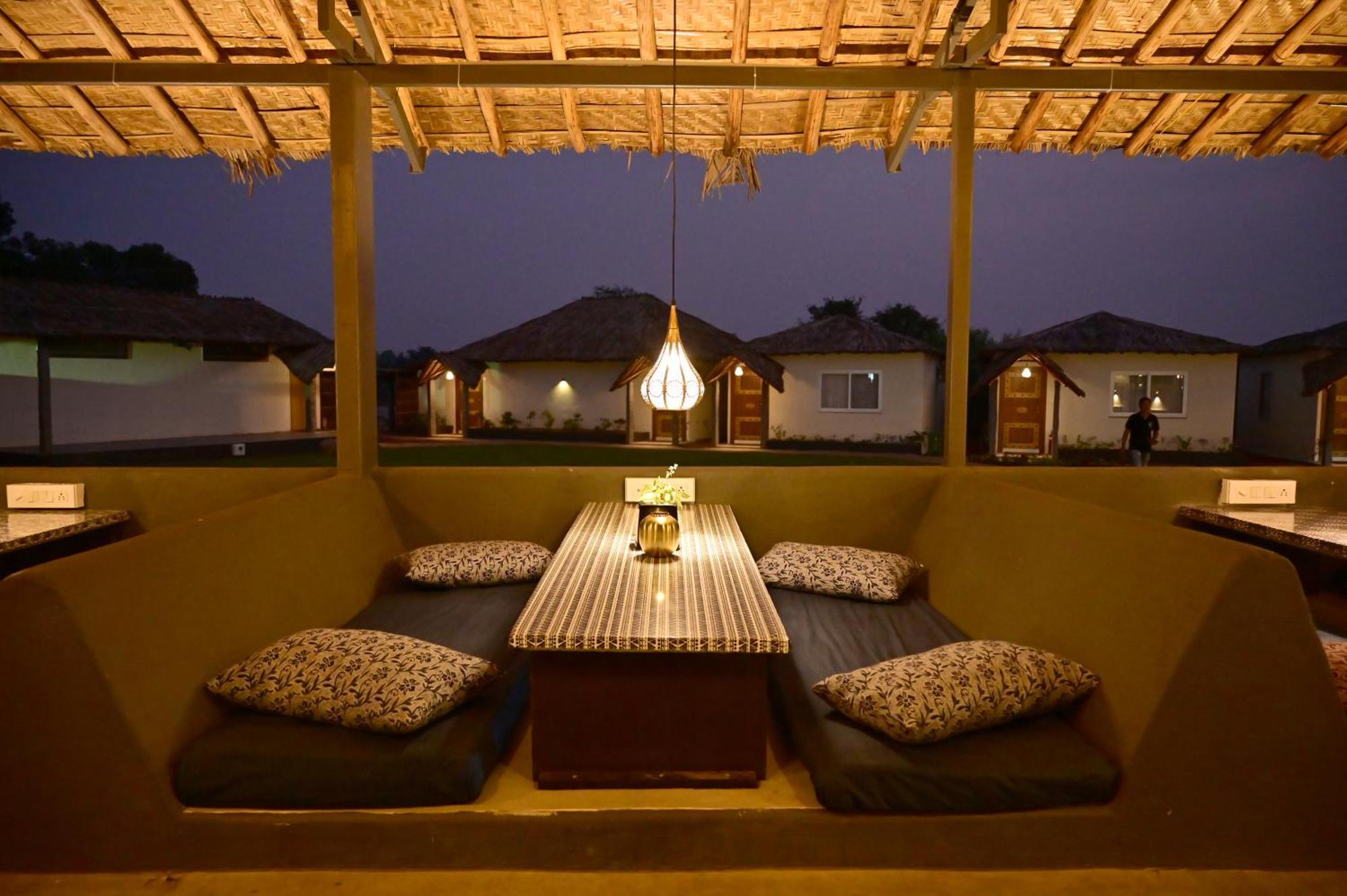 The Hampi Cafe Otel Dış mekan fotoğraf